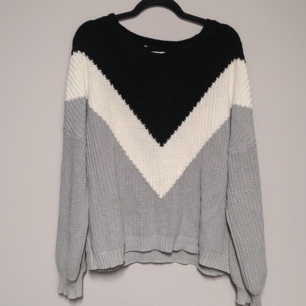 Time and Tru Sweater